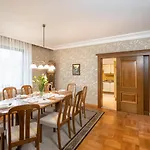 Holiday home Das Landhaus - Grosszuegiges Ferienhaus In Altenmarkt *