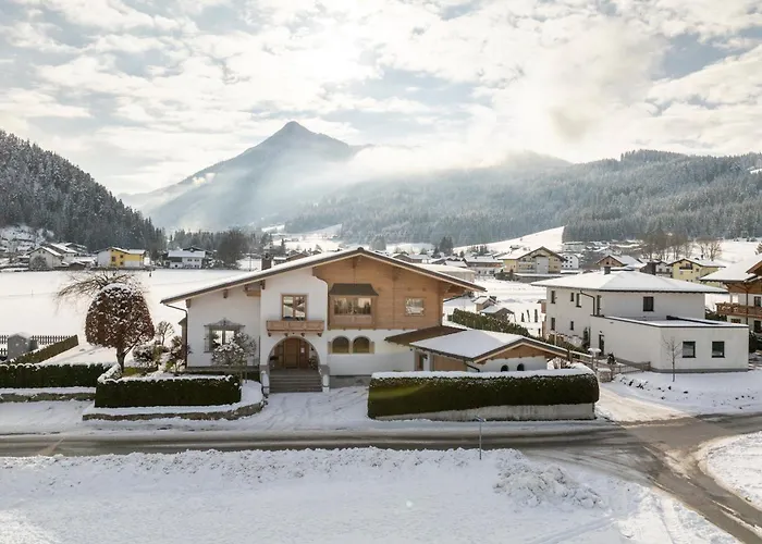 Das Landhaus - Grosszuegiges Ferienhaus In Altenmarkt